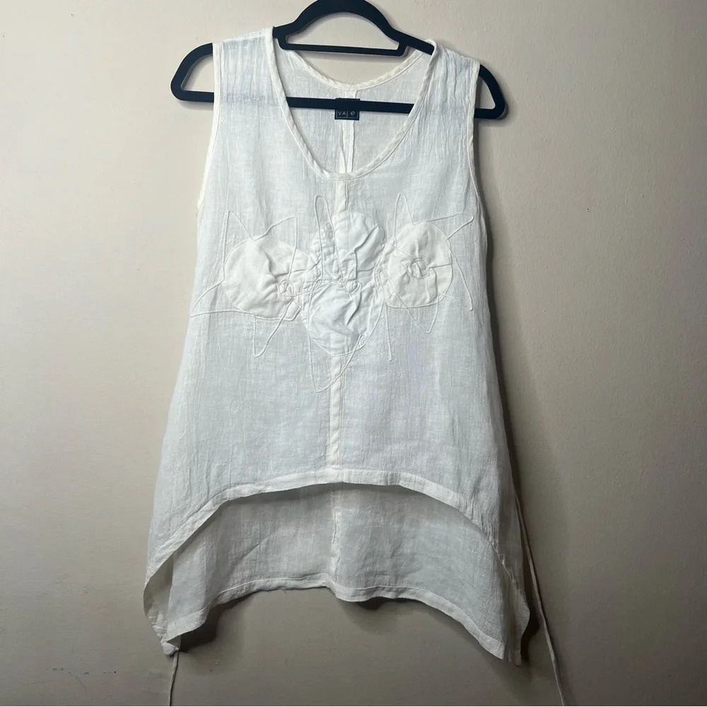 Tara Vao | Top